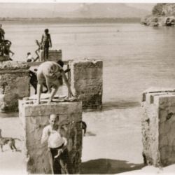 The Pilotillos were the dock mooring pillars. pilotillos , the dock mooring pillars